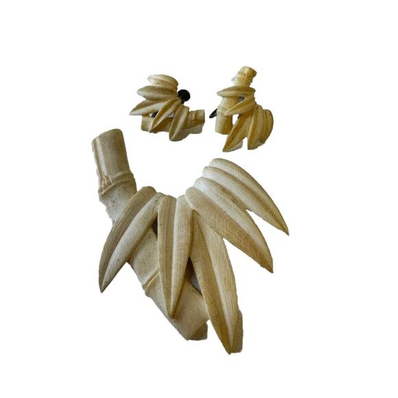 Antique/vintage hand carved Chinese brooch‎ w/ earrings/bamboo design circa 1920
